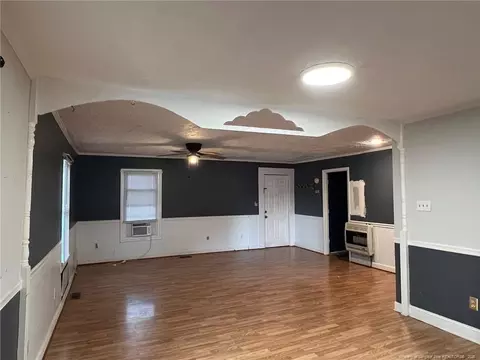 Living - 216 E Stack St, Saint Pauls, NC 28384 photo 3 of 4