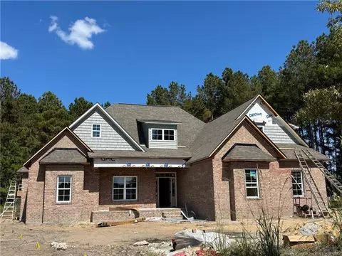 509 Autumn Leaf Ct, Lumberton, NC 28358