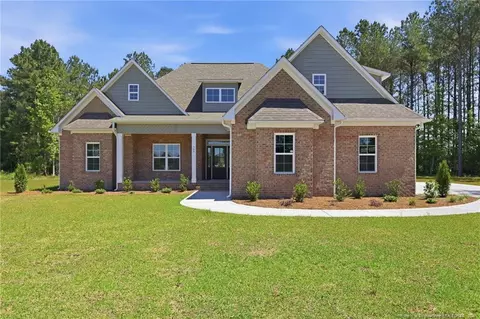 509 Autumn Leaf Ct, Lumberton, NC 28358