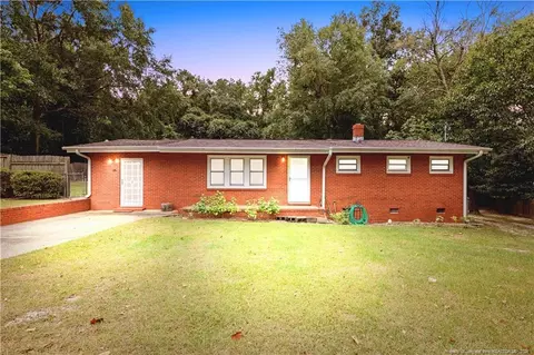 418 Jefferson Dr, Fayetteville, NC 28304