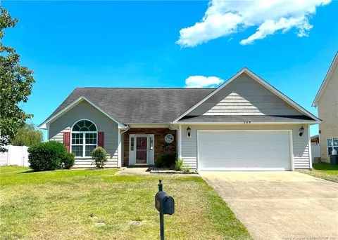 209 Saint George Dr, Raeford, NC 28376