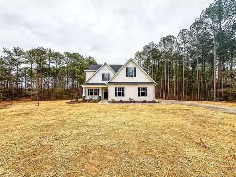 7743 Skylark Ct, Autryville, NC 28318
