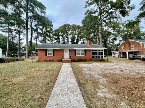 302 24th St, Lumberton, NC 28358