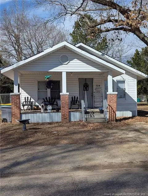 204 Warwick Mill Rd, Lumberton, NC 28358