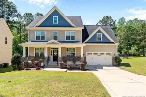 170 Valley Stream Rd, Spring Lake, NC 28390