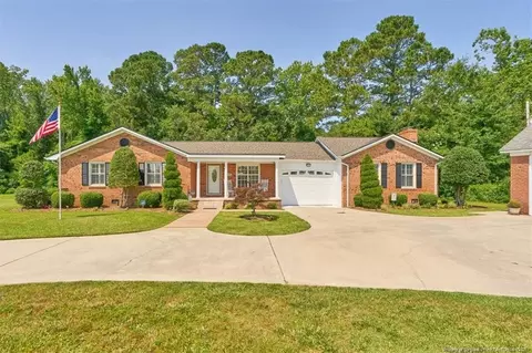 2483 W Carthage Rd, Lumberton, NC 28360