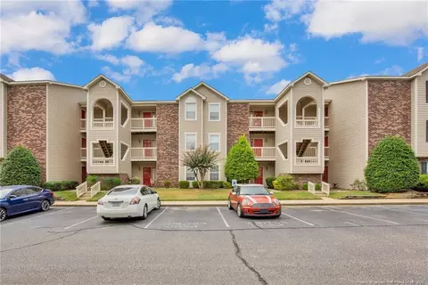 2701 Preston Woods Ln #9, Fayetteville, NC 28304