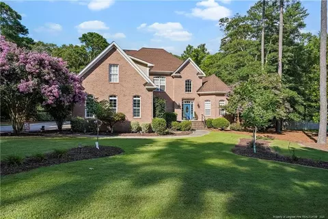 145 Glenmoor Dr, Southern Pines, NC 28387
