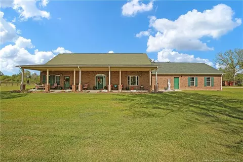 464 Shand Dr, Pembroke, NC 28372