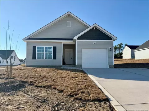 5417 Short Leaf Rd, Fayetteville, NC 28311