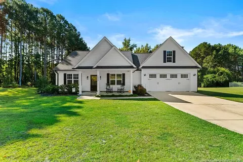 7333 Overhills Rd, Spring Lake, NC 28390