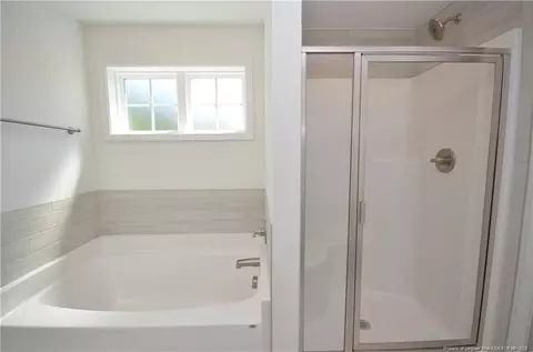 Bath - 2885 Lemuel Black Rd, Bunnlevel, NC 28323 photo 4 of 6