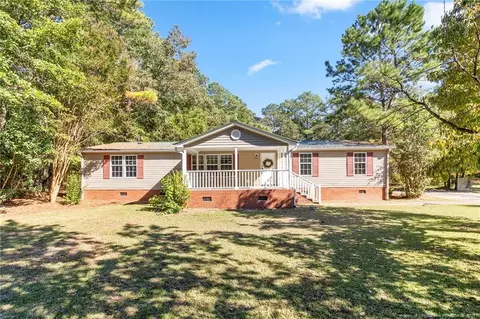 2527 Culbreth Dr, Eastover, NC 28312