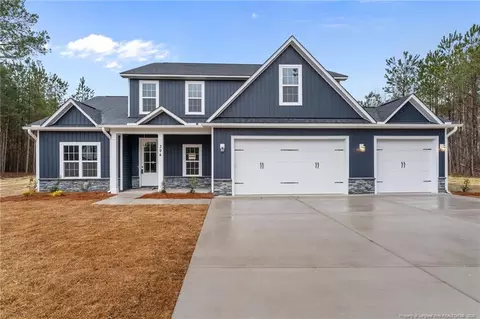 394 Zeppelin Ln, Raeford, NC 28376