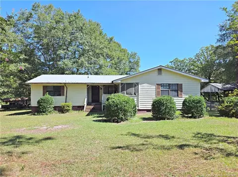 1621 Lobelia Rd, Vass, NC 28394