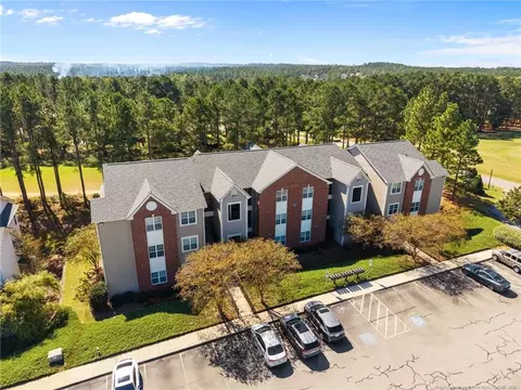 62 Gallery Dr #302, Spring Lake, NC 28390