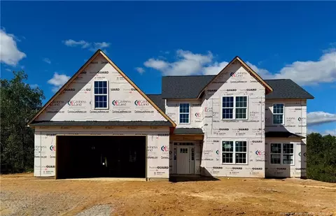 103 Ironbark Dr, Raeford, NC 28376