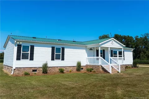 1852 Cabinet Shop Rd, Maxton, NC 28364