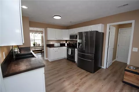 Kitchen - 795 Yorkshire Dr, Cameron, NC 28326 photo 2 of 4
