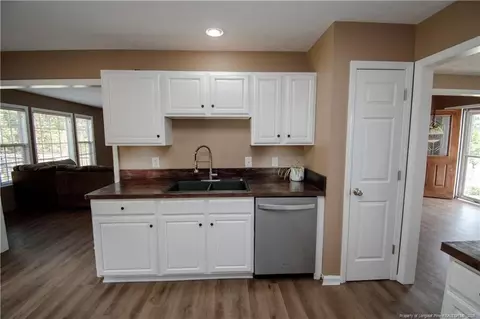Kitchen - 795 Yorkshire Dr, Cameron, NC 28326 photo 4 of 4