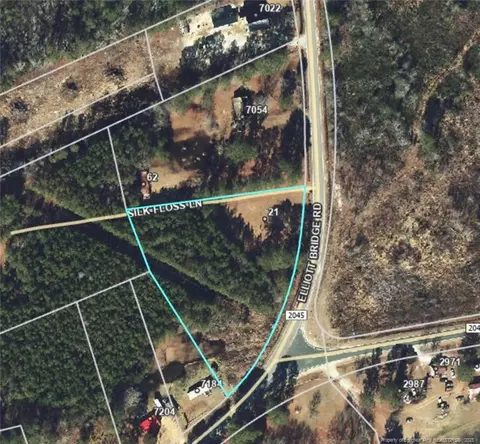 7054 Elliott Bridge 21 Silk Floss Rd, Spring Lake, NC 28390
