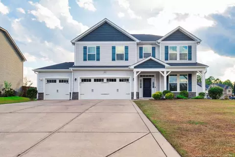 3021 S Kilchattan Dr, Fayetteville, NC 28306