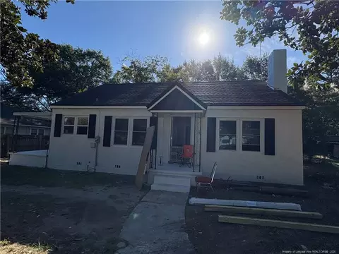 116 E Mcneill Dr, Red Springs, NC 28377