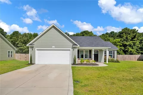 22 Finch Ln, Parkton, NC 28371