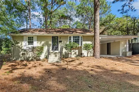 625 W Maine Ave, Southern Pines, NC 28387