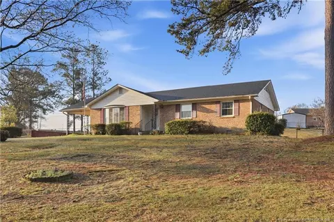 703 Roundtree Dr, Fayetteville, NC 28303