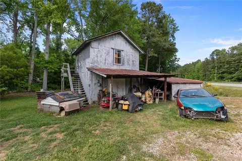 Exterior - 3042 Overhills Rd, Bunnlevel, NC 28323 photo 3 of 5
