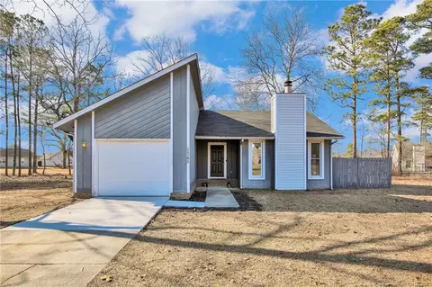 7345 Pebblebrook Dr, Fayetteville, NC 28314