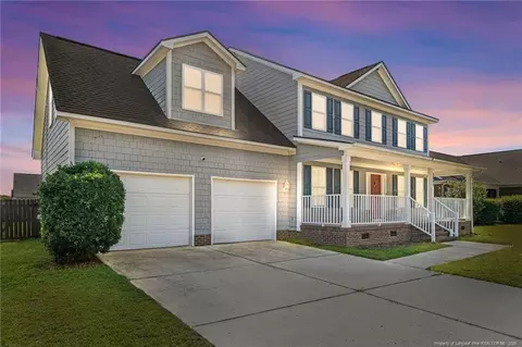 5845 Blue Sky Ln, Hope Mills, NC 28348