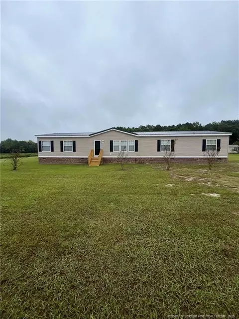 166 Jomar Rd, Orrum, NC 28369