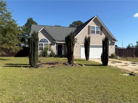 2809 Carabid Ct, Hope Mills, NC 28348