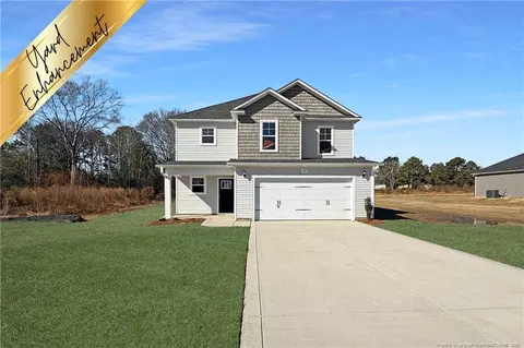 29 Commander Dr, Parkton, NC 28371