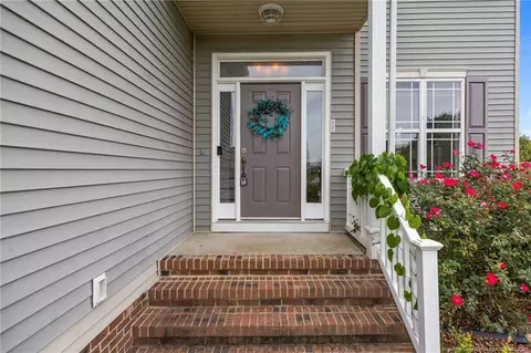 Entry Way - 10 Braxton Ct, Erwin, NC 28339 photo 1 of 3