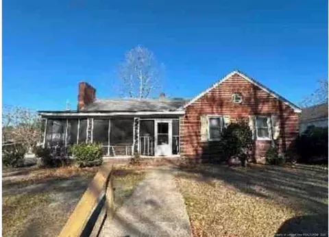 1236 Battle St, Greenville, NC 27834