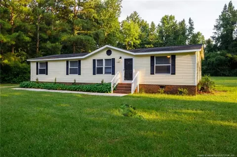 136 Deer Stand Dr, Lumberton, NC 28358