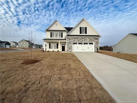 510 Mossy Pond Ct, Fayetteville, NC 28311