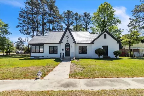 203 Trinity St, Fairmont, NC 28340