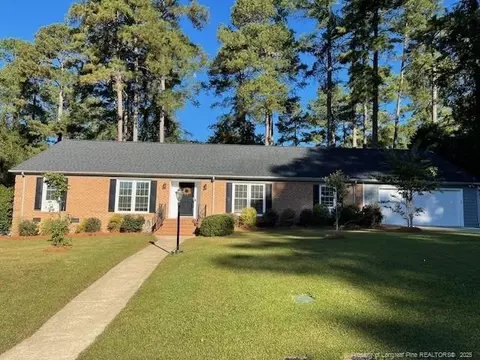 506 Cliffside Dr, Fayetteville, NC 28303