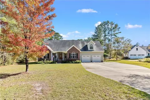 6944 Point East Dr, Fayetteville, NC 28306