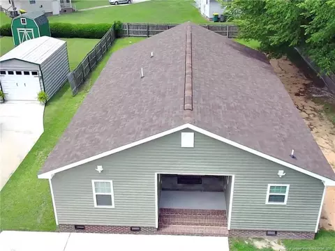 3601 Cliffridge Dr, Lumberton, NC 28358