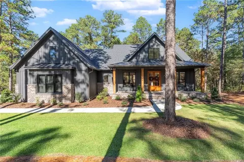 32 Chestertown Dr, Pinehurst, NC 28374