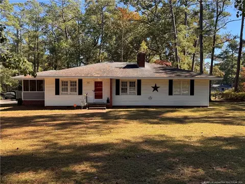 1108 Fulton St, Raeford, NC 28376