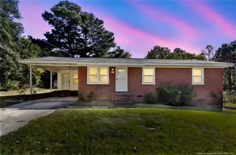 1512 Crescent Dr, Spring Lake, NC 28390