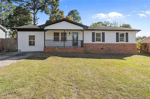 277 Ramona Dr, Fayetteville, NC 28303