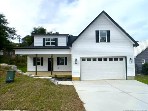 209 Walker Downs Cir, Fayetteville, NC 28305