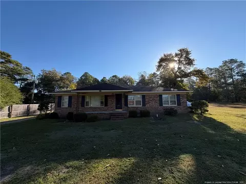 1837 Rim Rd, Fayetteville, NC 28314